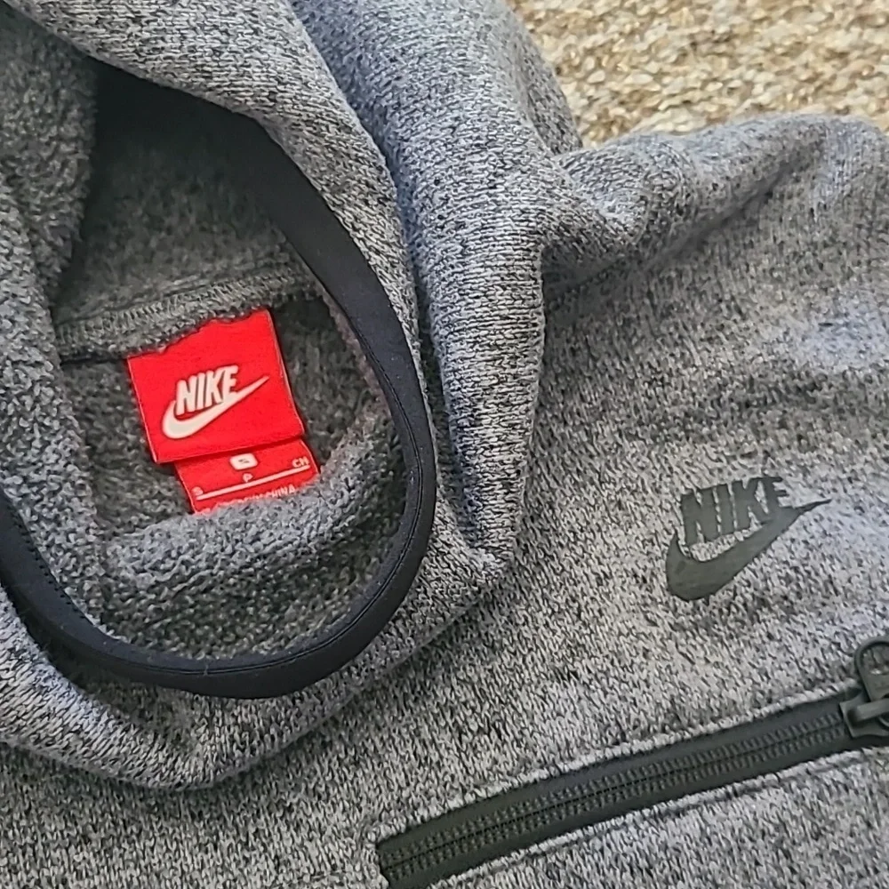 Nike Heather Gray Pullover Hoodie